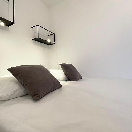 #Cf In White&Gray Center Apartment เกรอน็อบล์ ภายนอก รูปภาพ