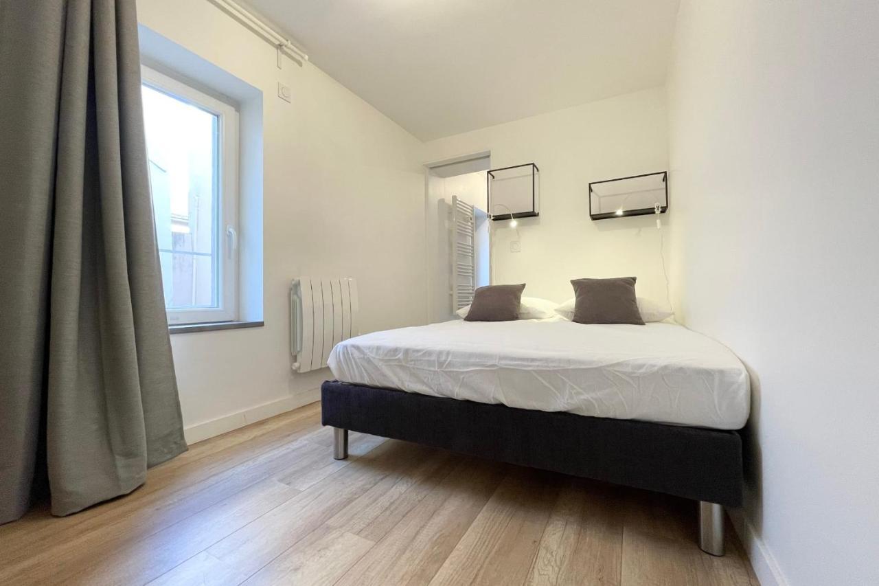 #Cf In White&Gray Center Apartment เกรอน็อบล์ ภายนอก รูปภาพ